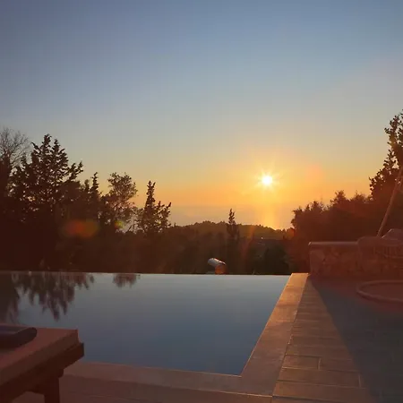 Vedere Tsoukaládhes